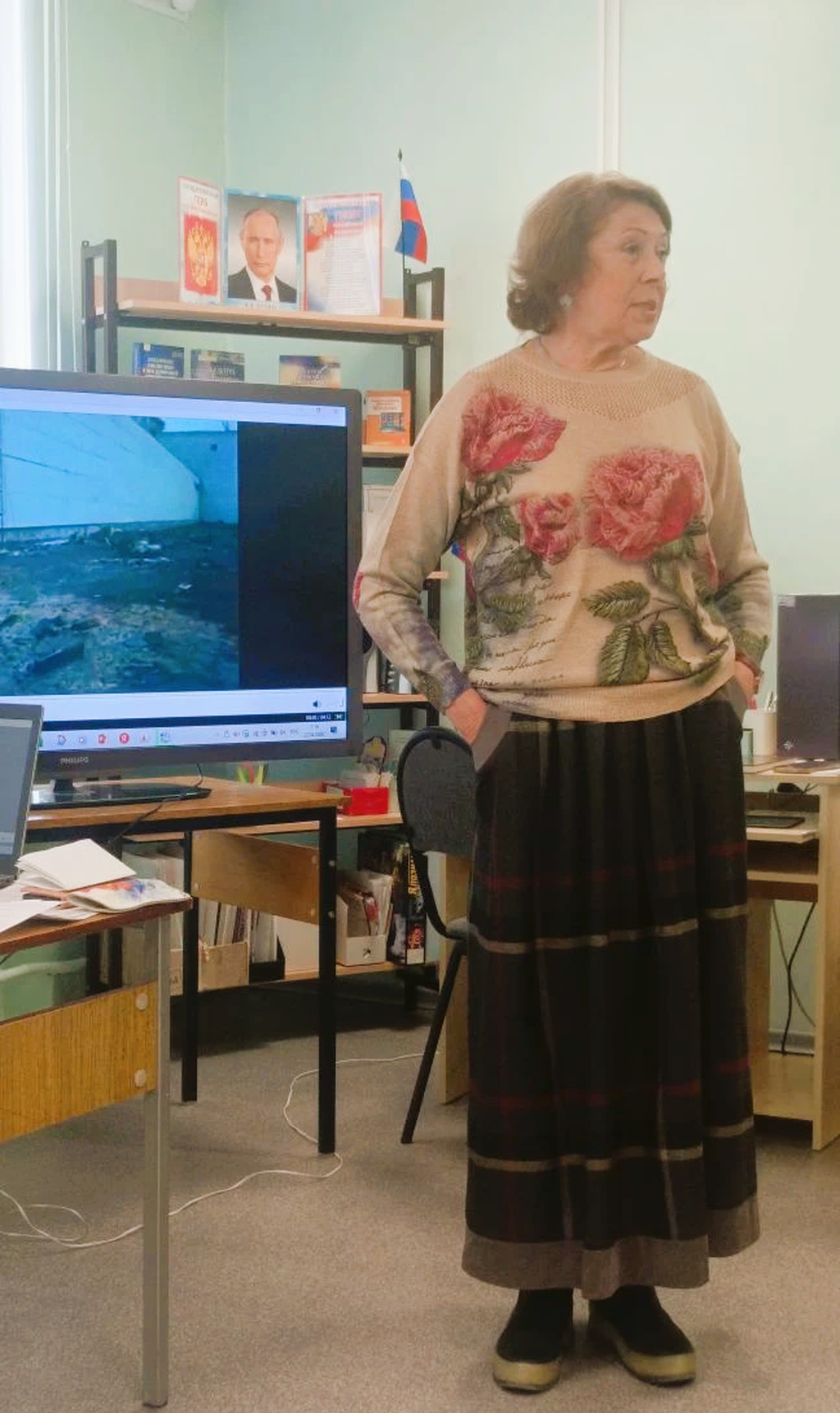 на фото Людмила Васильевна Ловчева