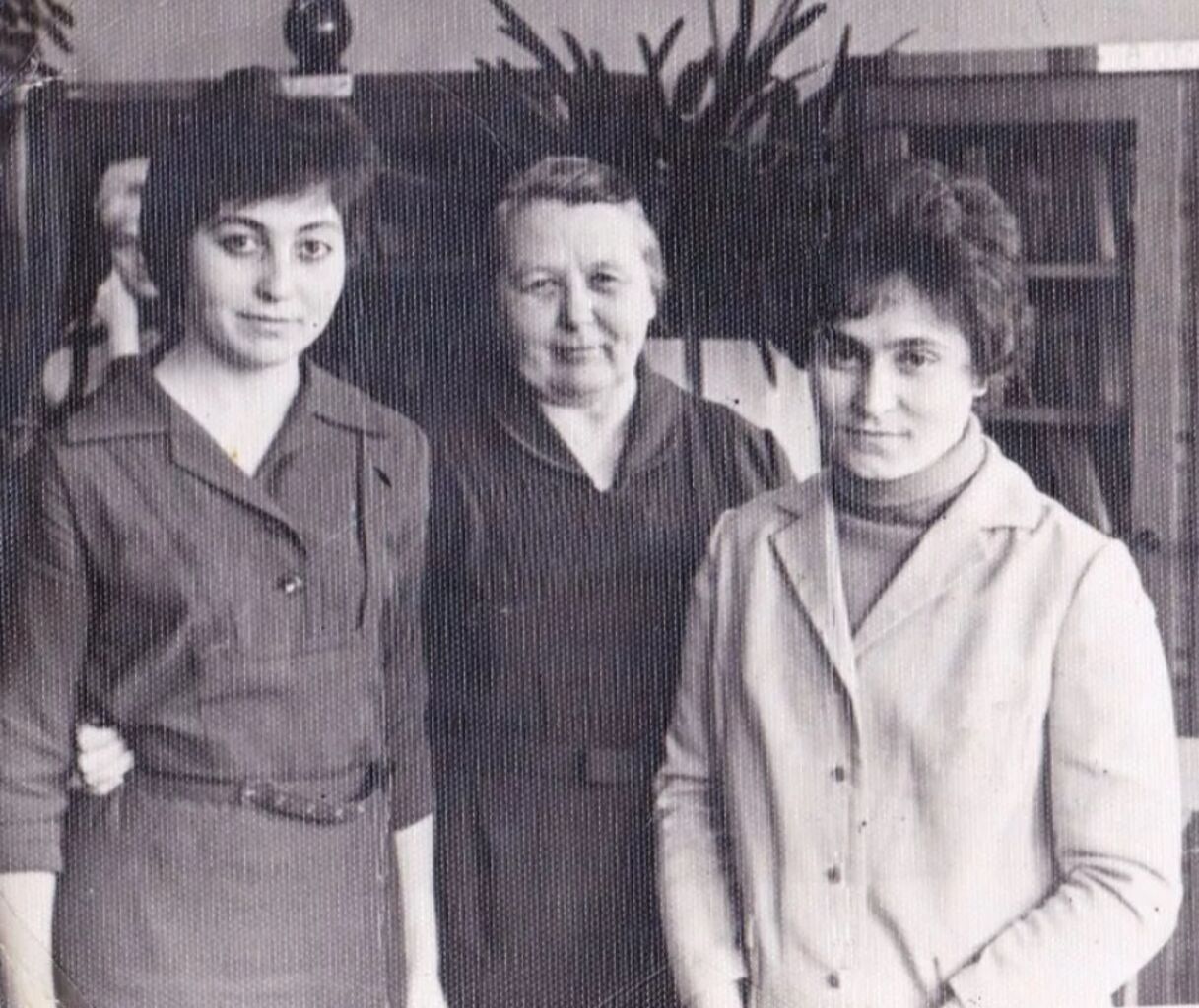 Бугулова З.А. (слева), Бодуэн О.М. (справа)