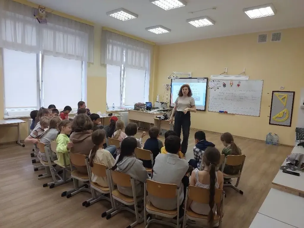 Дети играют в викторину